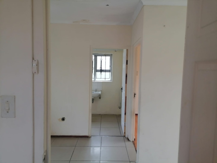 2 Bedroom Property for Sale in Llitha Park Western Cape